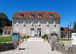 Photo de la mairie de Saint-Gérons vue de face