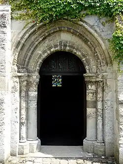 Portail de la salle capitulaire.