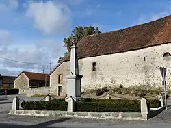 Le monument aux morts.