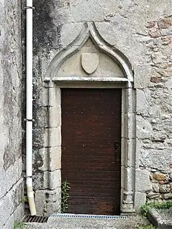 La porte d'accès à la chapelle sud.