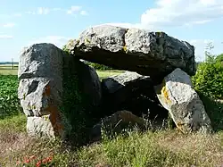 Les deux dolmens…