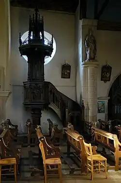 Chaire de l'église