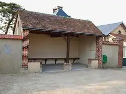 Boissy, l'abribus de l'école.