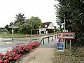 Entrée de Saint-Longis.