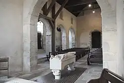 Nef et bas-côté sud.