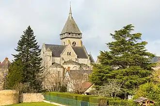 L'église Saint-Marcel vue depuis le site d'Argentomagus en 2025.