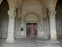 Narthex, intérieur.