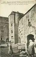 Le manoir de Coat-Trédrez au début du XXe&nbsp;siècle (carte postale).