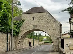 Ponceau sur la chaussée de Maubuisson.