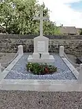 Tombe commune, soldats français et allemands inconnus.
