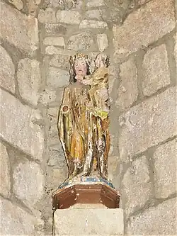 Statue de la Vierge à l'Enfant.