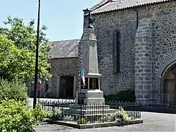 Le monument aux morts.