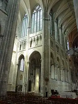 Vue vers le nord-est sur le croisillon nord.