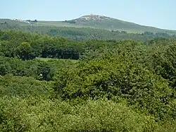 Le mont Saint-Michel « de Brasparts » à l'intérieur des terres.