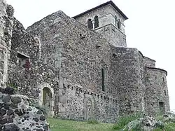 Le mur sud de la nef construit avant 980
