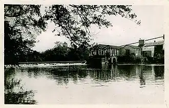 Les bords de l'Isle et usine.
