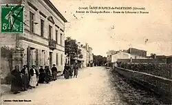 Avenue du Champ-de-Foire.