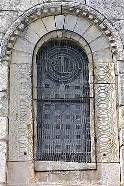 Église de Saint-Thomas-de-Conac : Fenêtre absidiale