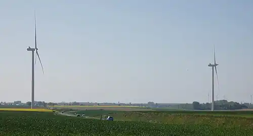 Le parc éolien du Beau Gui vu depuis Saint-Python