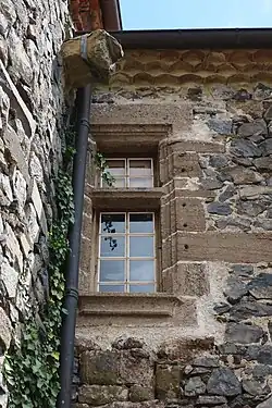 Fenêtre à meneaux.