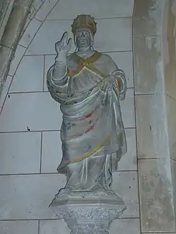 Statue de Saint Saturnin, patron de l'église d'Hondouville.jpg