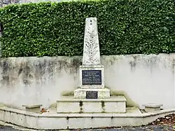 Le monument aux morts.