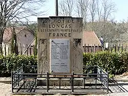 Le monument aux morts.