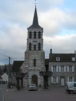 L'église de Sainte-Geneviève-des-Bois.