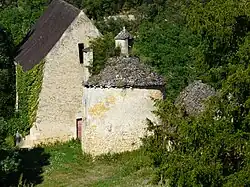 Le pigeonnier circulaire de la ferme de la Condamine.