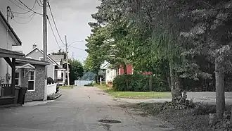 Vue de la rue Tessier de Sainte-Thècle (Québec) à partir de l'intersection de la rue Masson en juillet 2021.