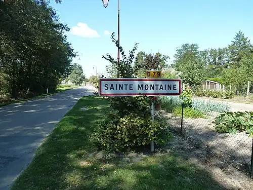 Entrée du village sur la D 79.