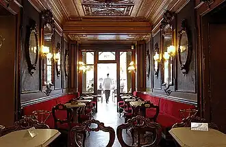 La Salle des Grands Hommes.