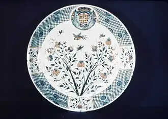 Saladier en céramique de Rouen.