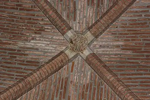 no 13 : une clef de voûte.