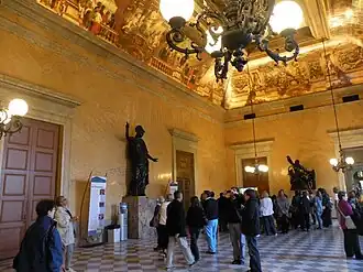Salle des pas perdus du palais Bourbon (Assemblée nationale française).