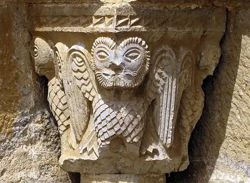 Chapiteau du portail.