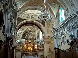 Intérieur baroque de l'église de l'Addolorata.
