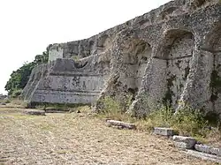 Ouvrage de soutènement du sanctuaire de Fortuna Primigenia.