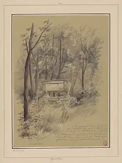 Sarcophage dans le parc du château.