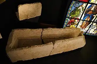 Sarcophage (VIe – VIIIe&nbsp;siècle) du cimetière, musée municipal d'Art et d'Histoire de Colombes,