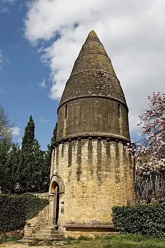 Image illustrative de l’article Lanterne des morts de Sarlat