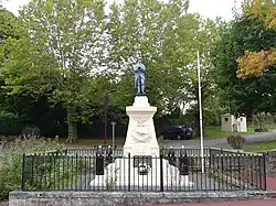 Le monument aux morts.