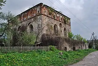 La synagogue de Sataniv, classée, l'une des plus vieilles d'Ukraine.