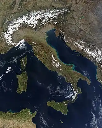 Photo satellite de l'Italie.