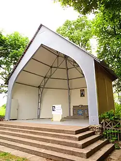 Chapelle en plein air Notre-Dame-des-Lumières.