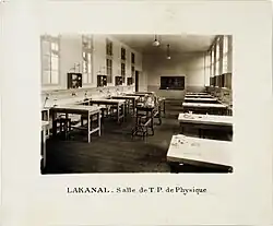 Salle de physique (Jules David, 1902-1910).