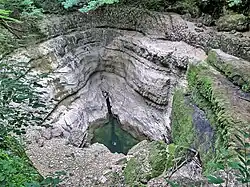 Le puits de la Brème à l'étiage.