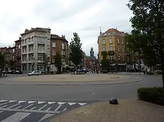 Image illustrative de l’article Place de Helmet