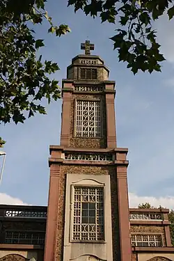 Le clocher de l'église Sainte-Suzanne.