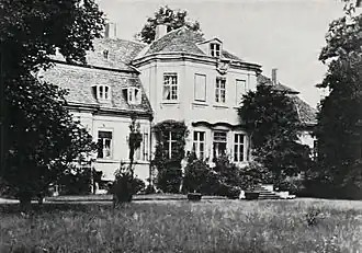 Photographie du manoir vers 1920, côté parc